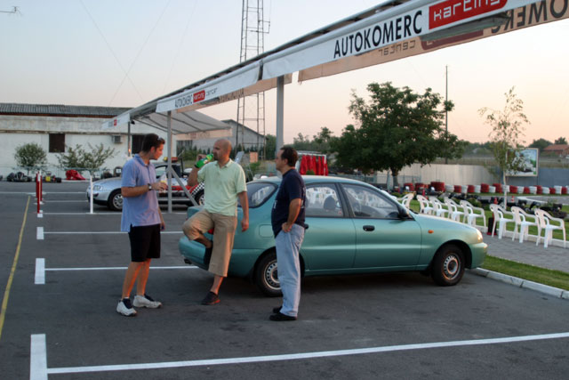 Autokomerc 2004. godine