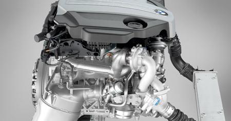2008_bmw_3_engine_01.jpg
