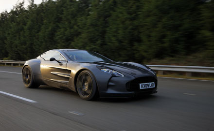 Rekordna brzina za Aston Martin One-77