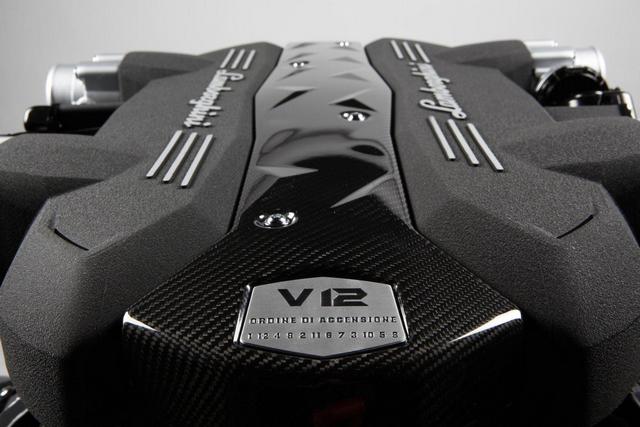 lamborghini_new_v12_engine1.jpg