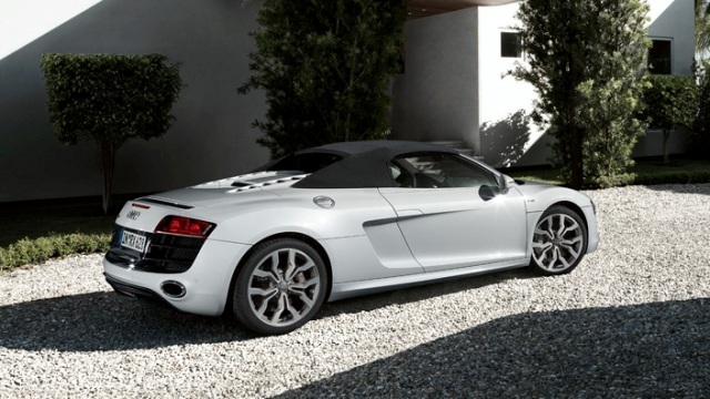 11audi_r8spyder_2.jpg
