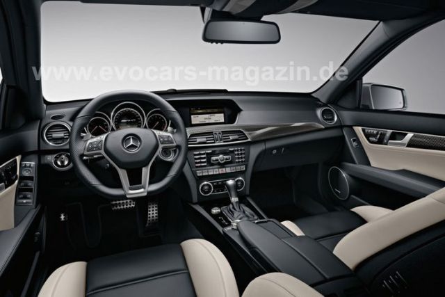 12mercedes_c63_amg_2_copy.jpg