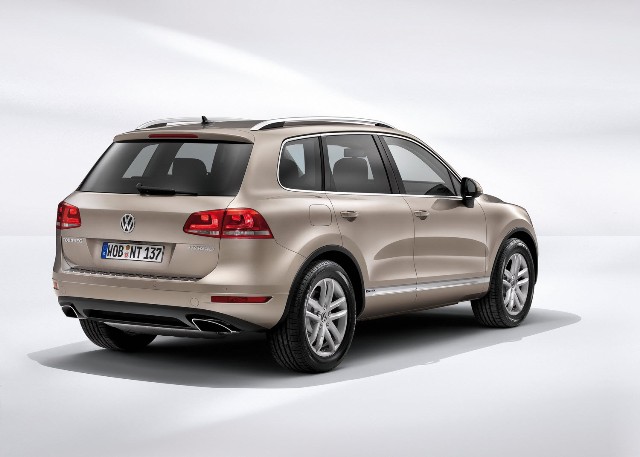 11volkswagen_touareg_hybrid_2.jpg
