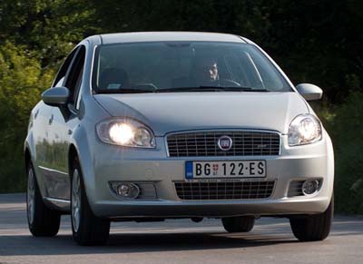 fiat_linea_1_4_t-jet_16v_34.jpg