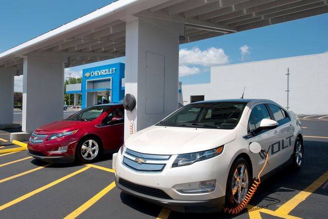 11chevrolet_dealership_1.jpg