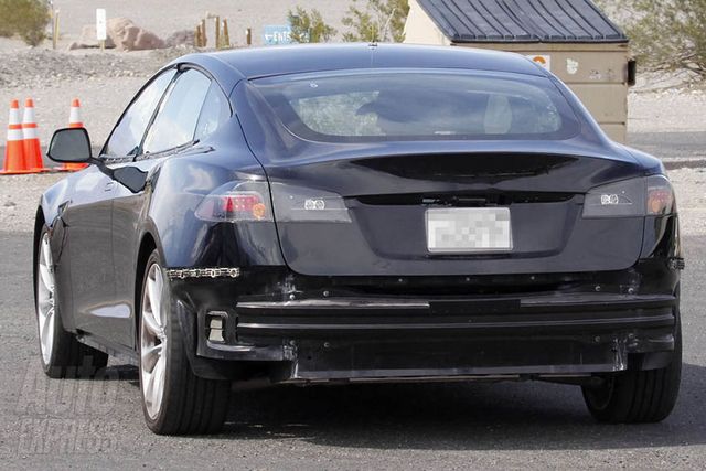 12tesla_models_3.jpg