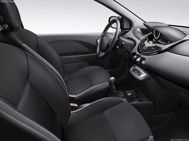 12renault_twingo_3.jpg