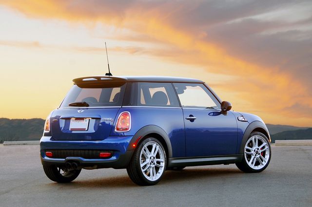 08mini_coopers_2.jpg