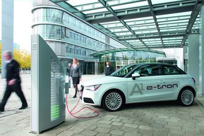 11audi_a1_e-tron_0.jpg