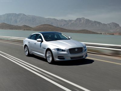12jaguar_xj_0.jpg