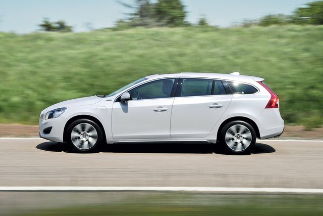 12volvo_v60_hybrid_1.jpg
