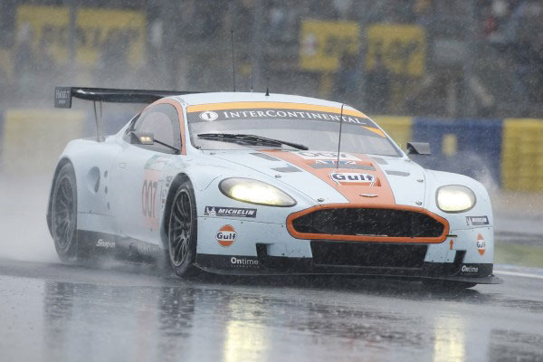 aston martin dbr9