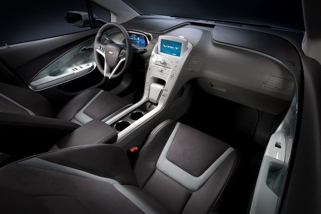 11chevrolet_volt_2.jpg