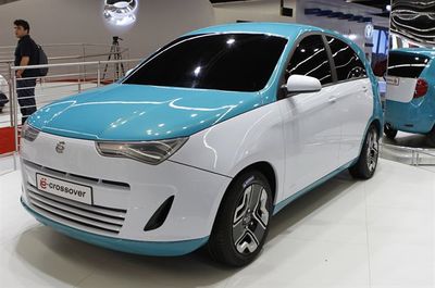Yo-Auto nudi prvi ruski hibrid 2012