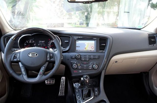 12kia_optima_europe_2.jpg