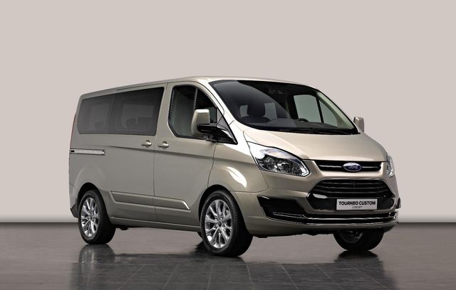12ford_tourneo_concept_1.jpg