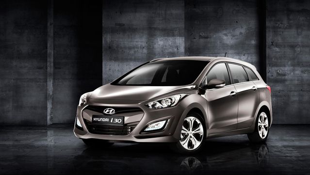 12hyundai_i30_tourer_1.jpg