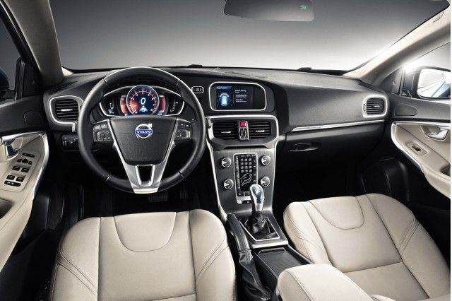 12volvo_v403.jpg