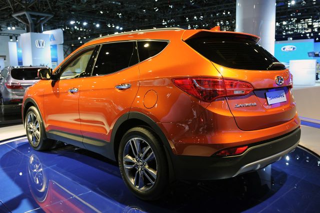 12hyundai_santafe1.jpg
