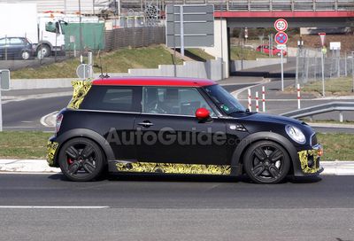 12mini_cooper_jcw_0.jpg