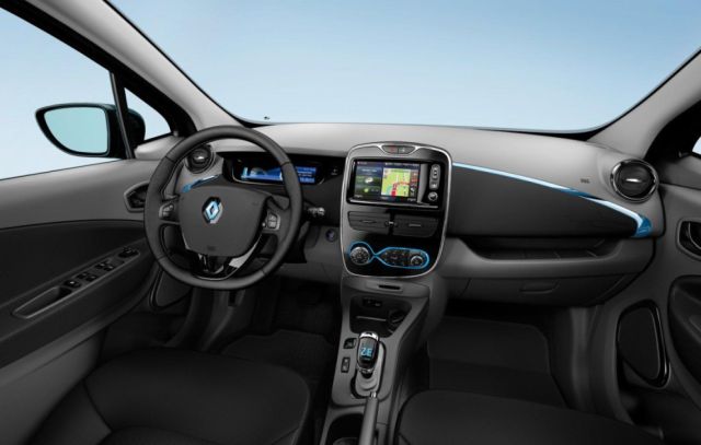 12renault_zoe3.jpg