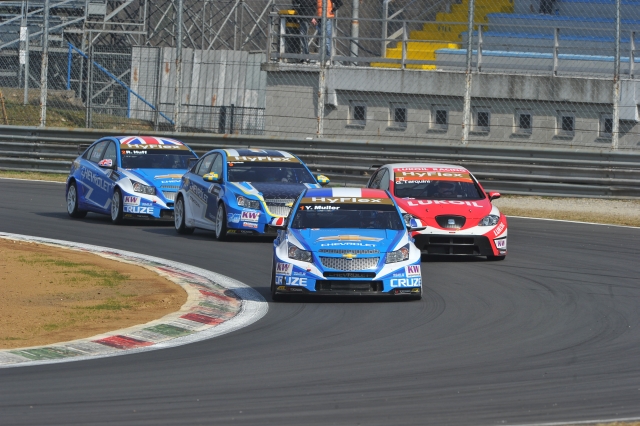 12wtcc_race1_1.jpg