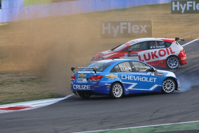 12wtcc_race2_1.jpg