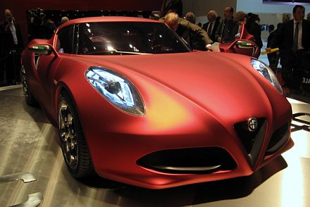 12alfaromeo_4c0.jpg
