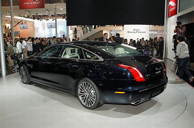 12jaguar_xjultimate1.jpg