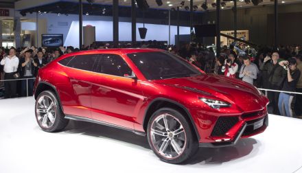 12lamborghini_urus7.jpg