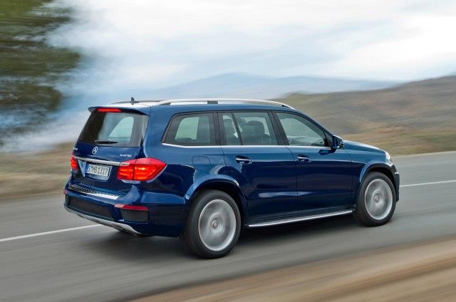 12mercedes_gl2.jpg