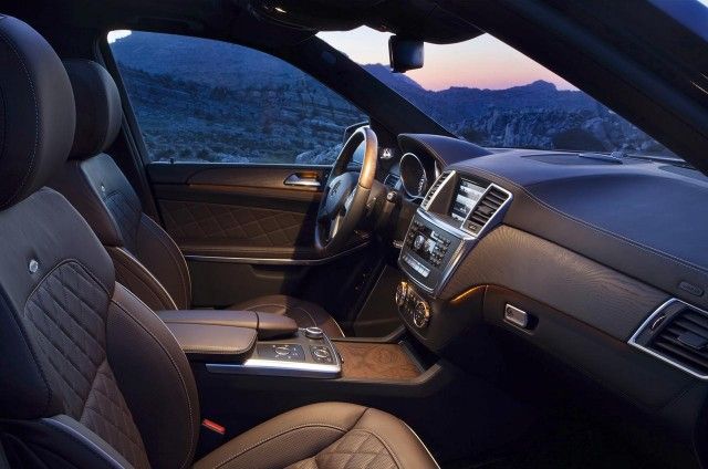12mercedes_gl3.jpg