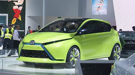 12toyota_dearqin0.jpg