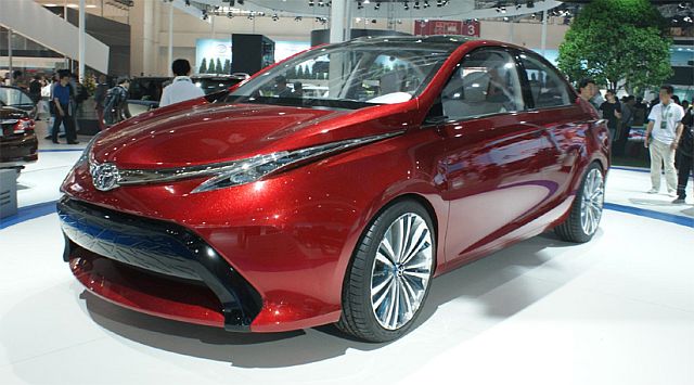 12toyota_dearqin2.jpg