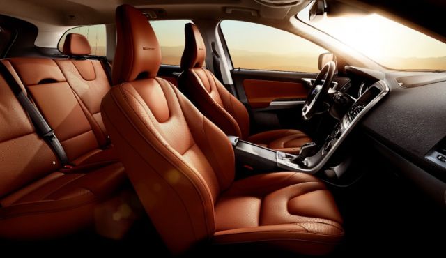 12volvo_xc60inscription5.jpg