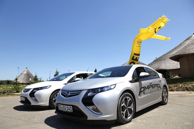 12opel_ampera1.jpg