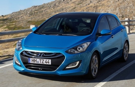 hyundai-i30-front-angle-view.jpg