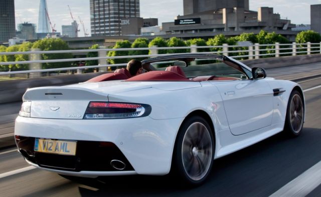 12astonmartin_v12roadster3.jpg