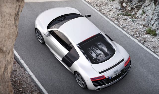 12audi_r85.jpg