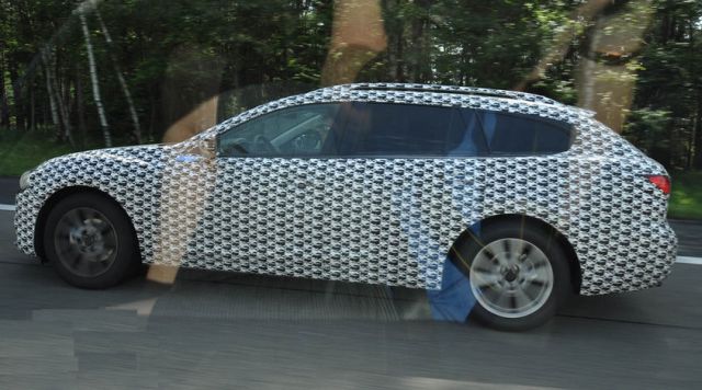 12mazda-6spy1.jpg