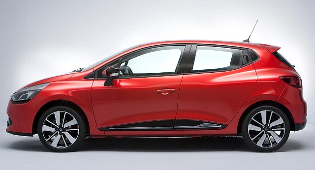 12renault_clio41.jpg