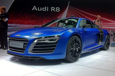 12audi_r89.jpg