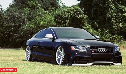 12audi_s5vossen0.jpg