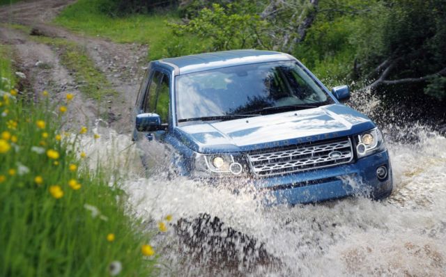 12landrover_lr22.jpg