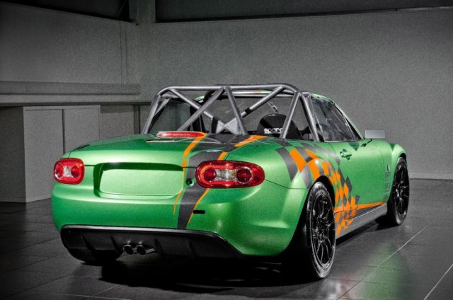 12mazda_mx5gt41.jpg