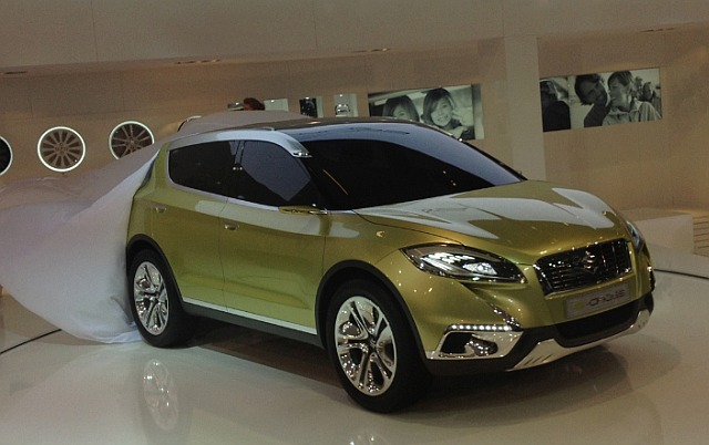 12suzuki_scross1.jpg