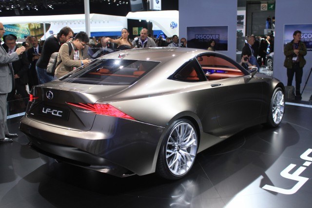 12lexus_lfcc4.jpg