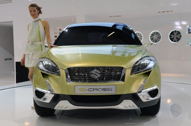 12suzuki_scross3.jpg