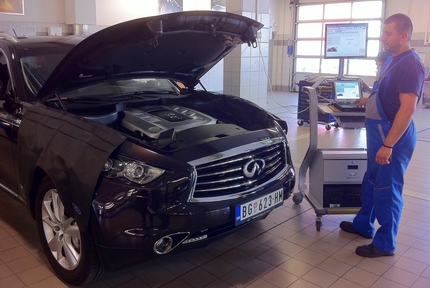 infiniti_servis_1.jpg