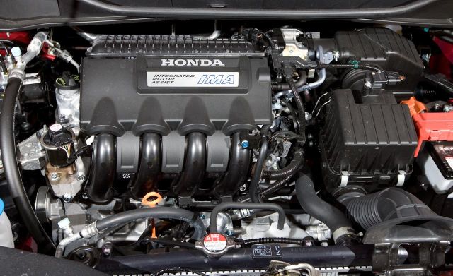 12honda_hibrid1.jpg
